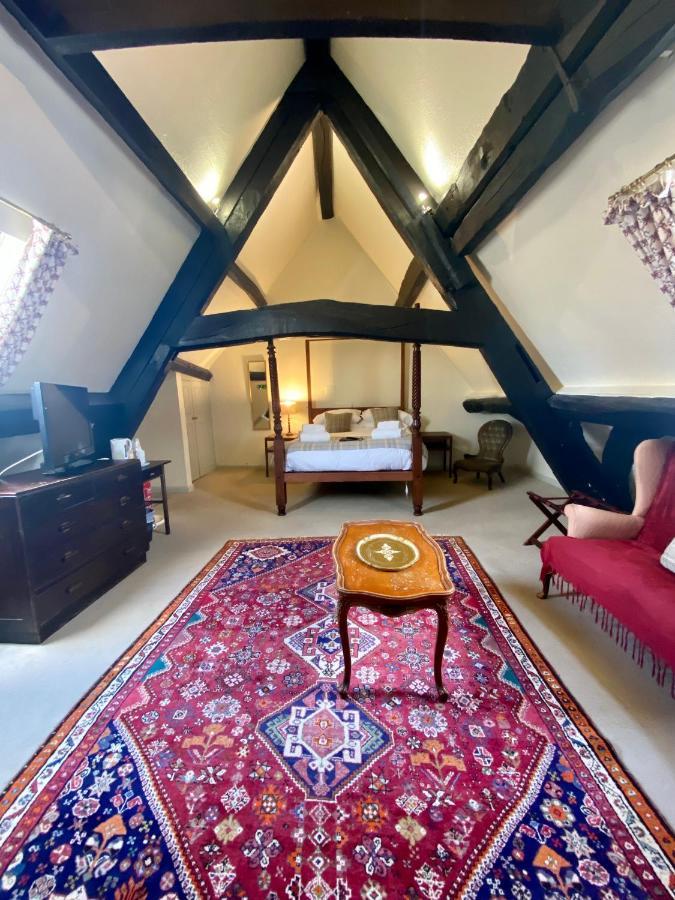 The Golden Pheasant Hotel 버포드 외부 사진