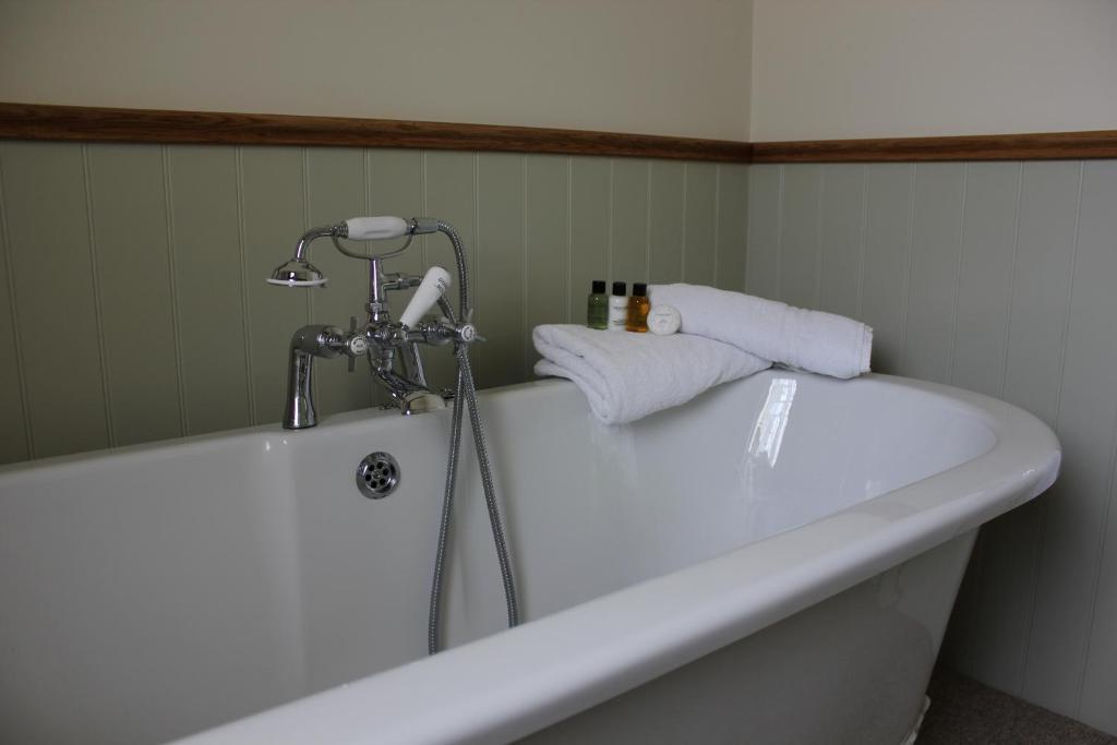 The Golden Pheasant Hotel 버포드 객실 사진