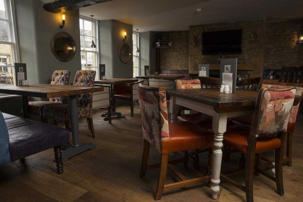 The Golden Pheasant Hotel 버포드 외부 사진